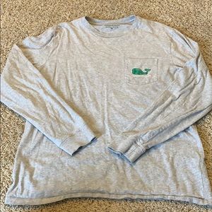 Vineyard vines long sleeve tee. Size medium.
